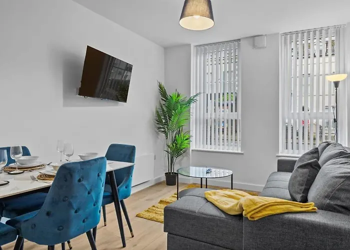 Modern 2 Bedroom Apartment In Belfast East Village